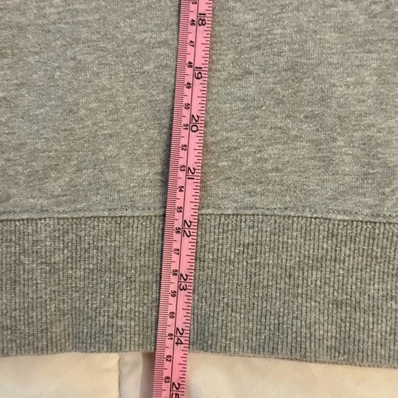 Marc Jacobs Gray Crewneck Sweater with Graphic Design - Picture 11 of 12